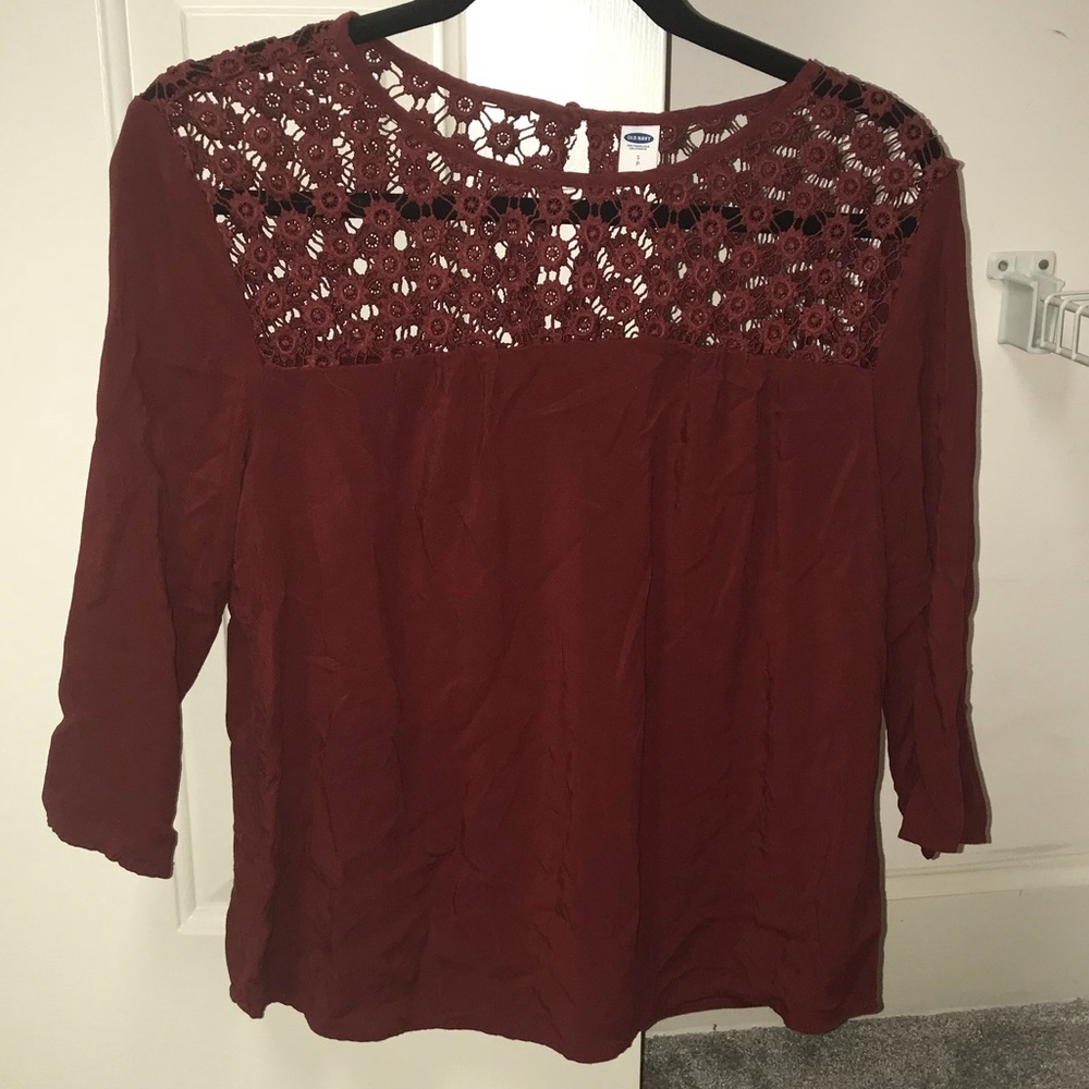 old navy burnt orange crocheted shoulder top
